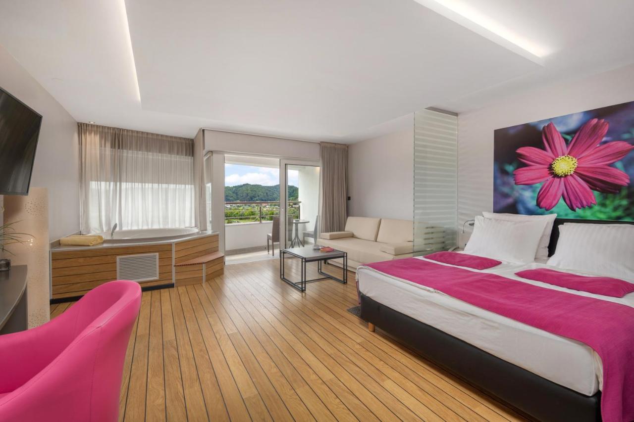 Wellness Hotel Villa Magdalena Krapinske Toplice Exteriör bild
