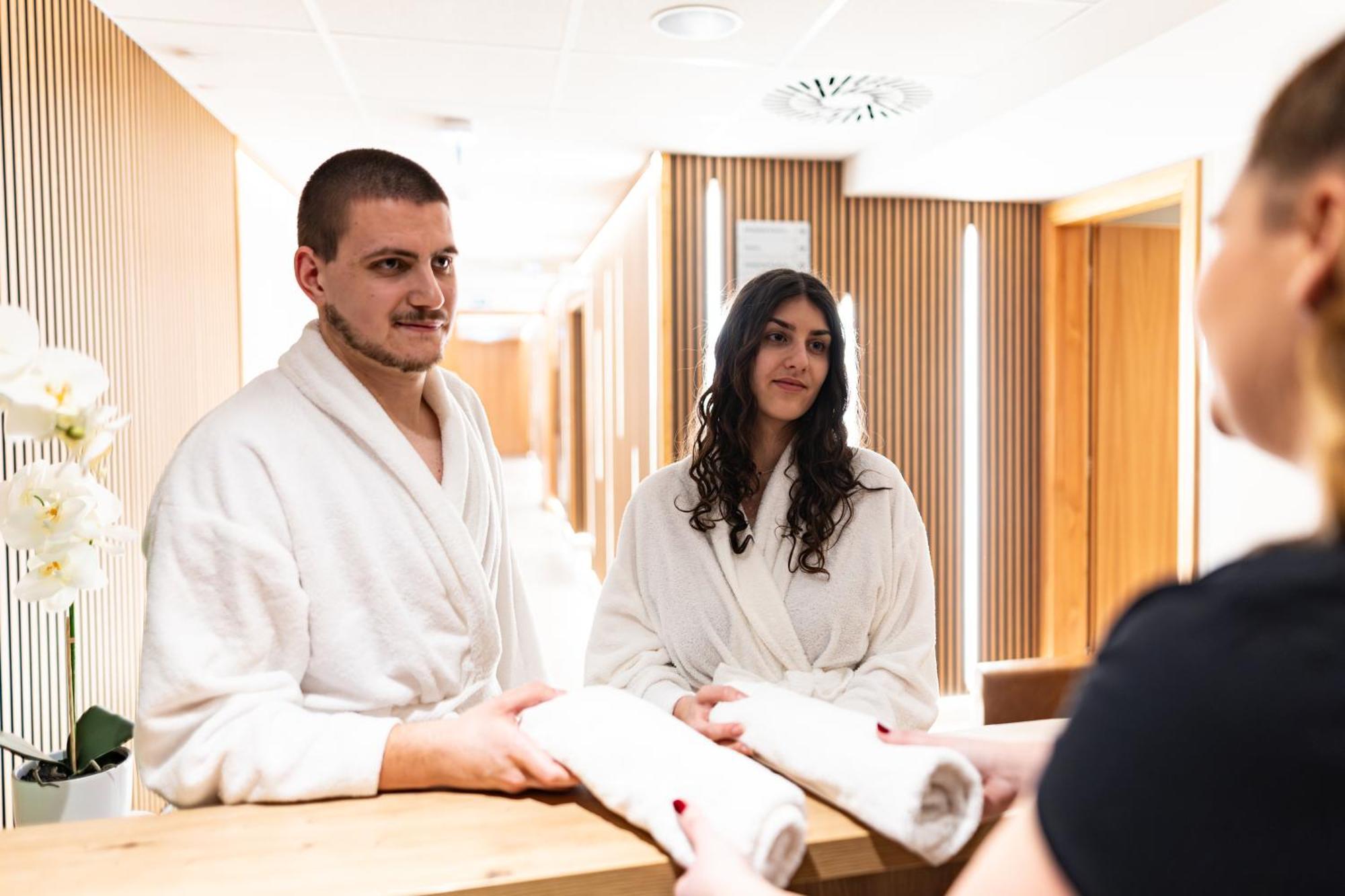 Wellness Hotel Villa Magdalena Krapinske Toplice Exteriör bild